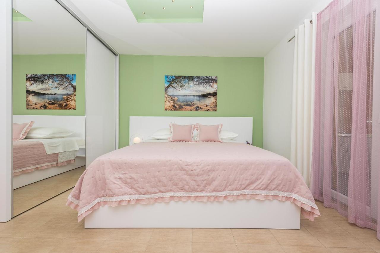 Apartments Villa Vujcic 마카르스카 외부 사진