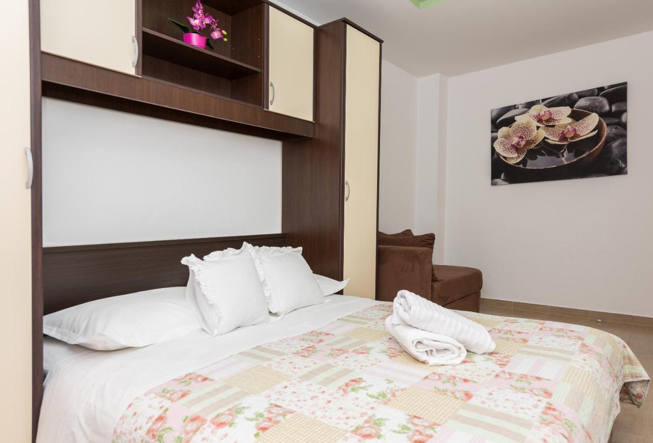 Apartments Villa Vujcic 마카르스카 외부 사진