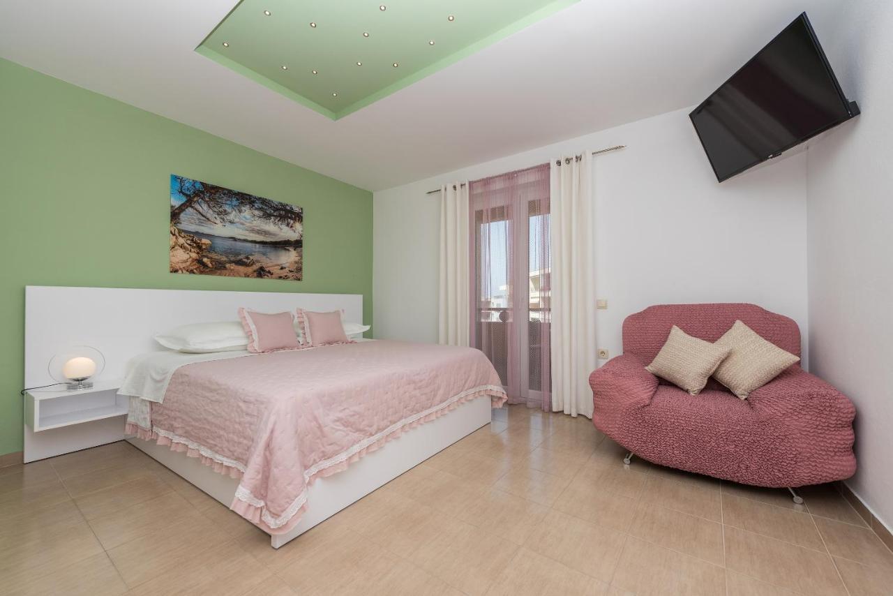 Apartments Villa Vujcic 마카르스카 외부 사진
