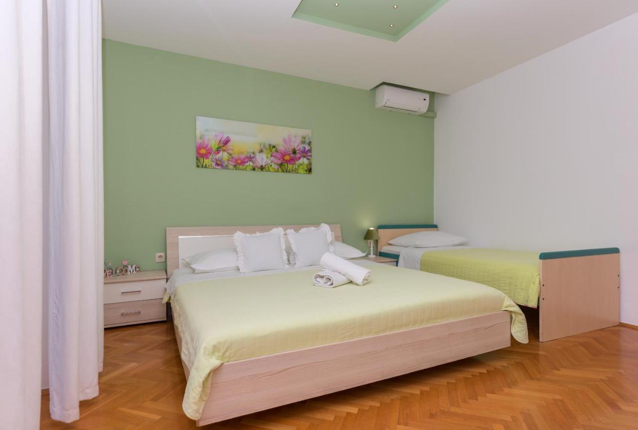 Apartments Villa Vujcic 마카르스카 외부 사진